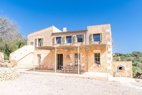 Fachada de piedra